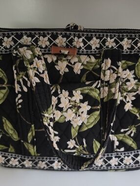 Vera Bradley Jasmine Toggle - Retired Pattern